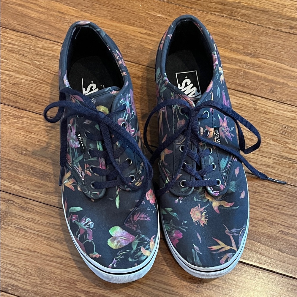 Vans Women's Dark Floral Sneakers - Navy size 9